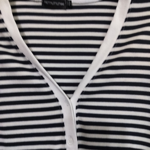 2960)Pretty Little Thing Thick Rib Striped Button Through Long Sleeve Dress 10 - Picture 9 of 11